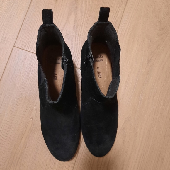 Clarks Collection Nevella Bell Suede Ankle Boots - Picture 3 of 5